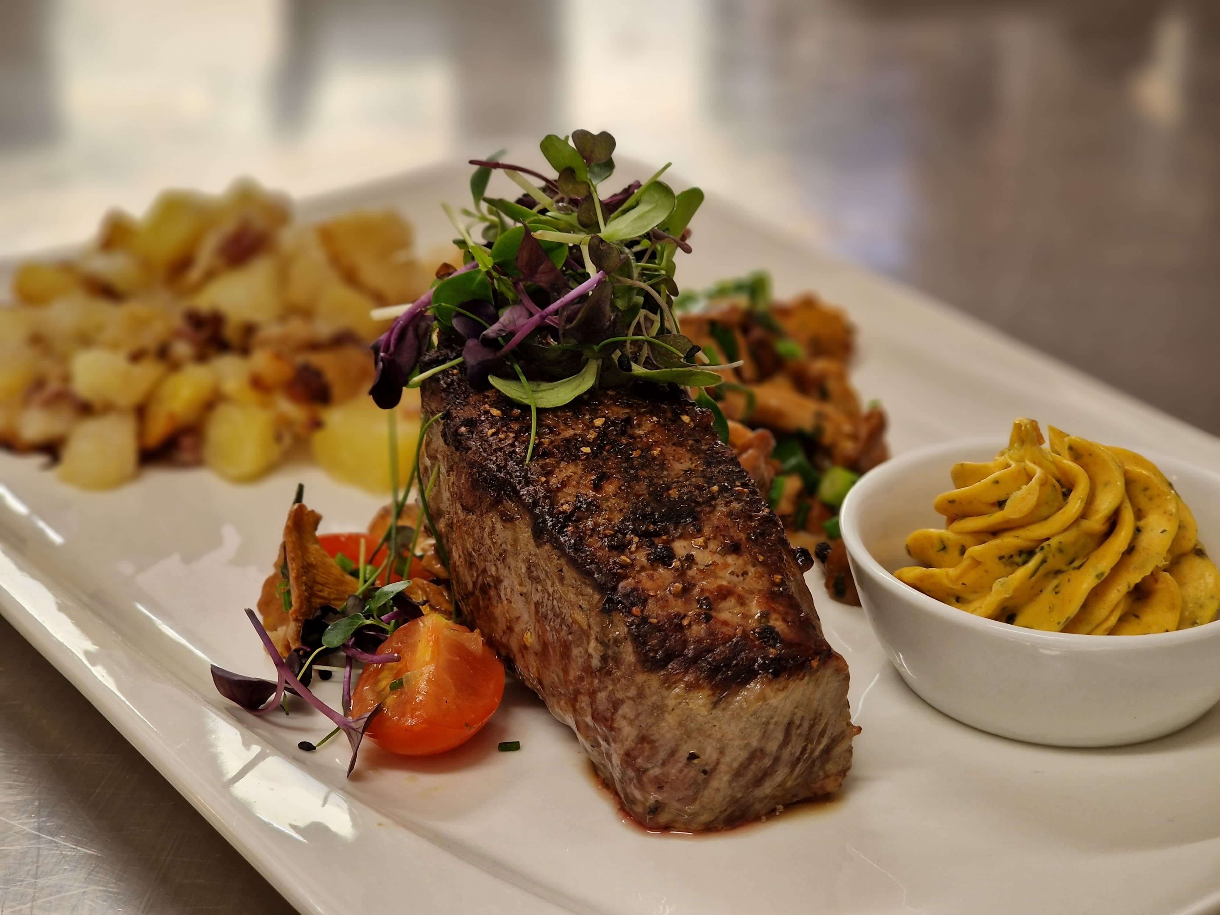 Speisen und Getränke