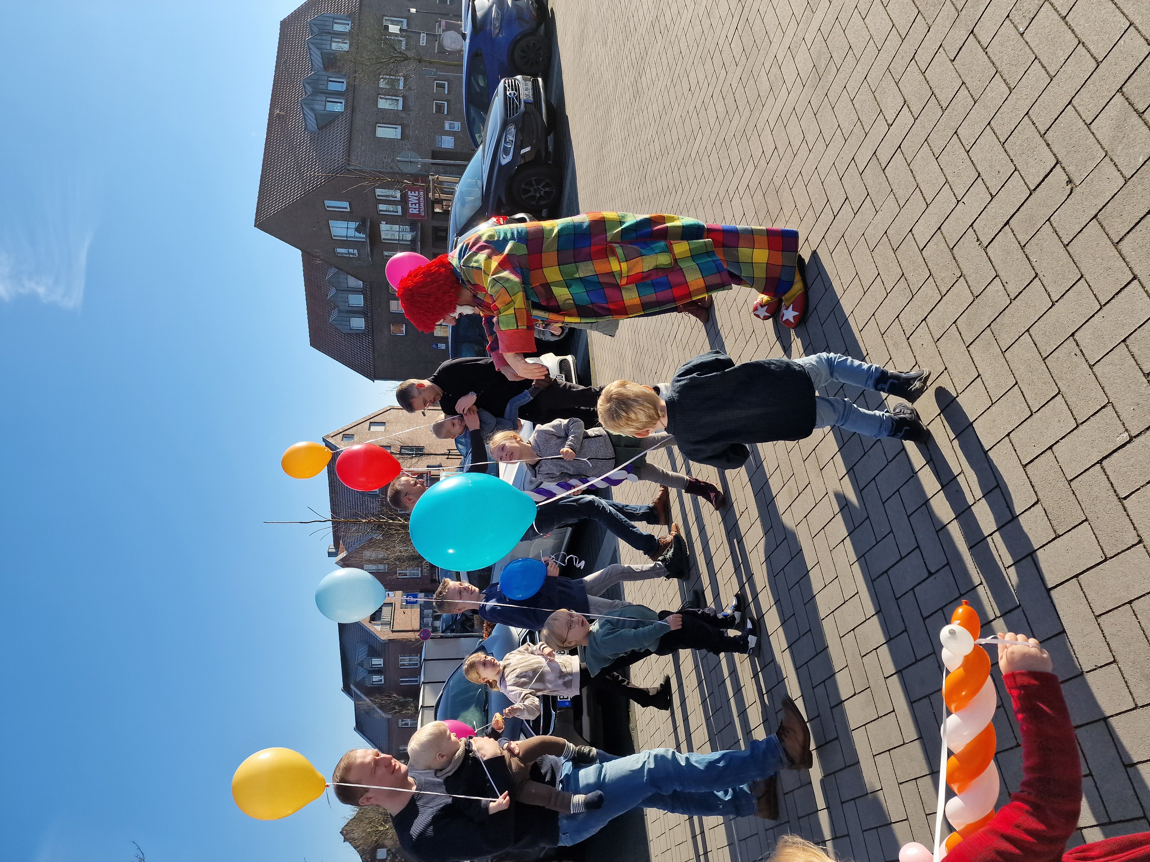 Fröhlicher Kindergeburtstag im Rathauscafé Rassfeld mit Clown Alfonso1
